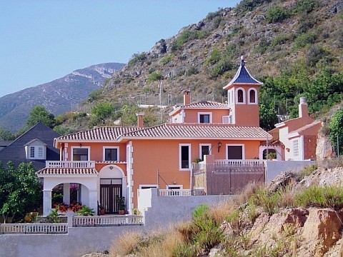 Us acollim aqui. casa d'hostes? hotel? el millor de cadascu